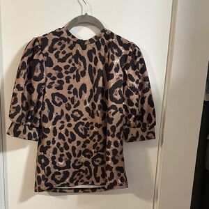 Leopard Print Puff Sleeve Top